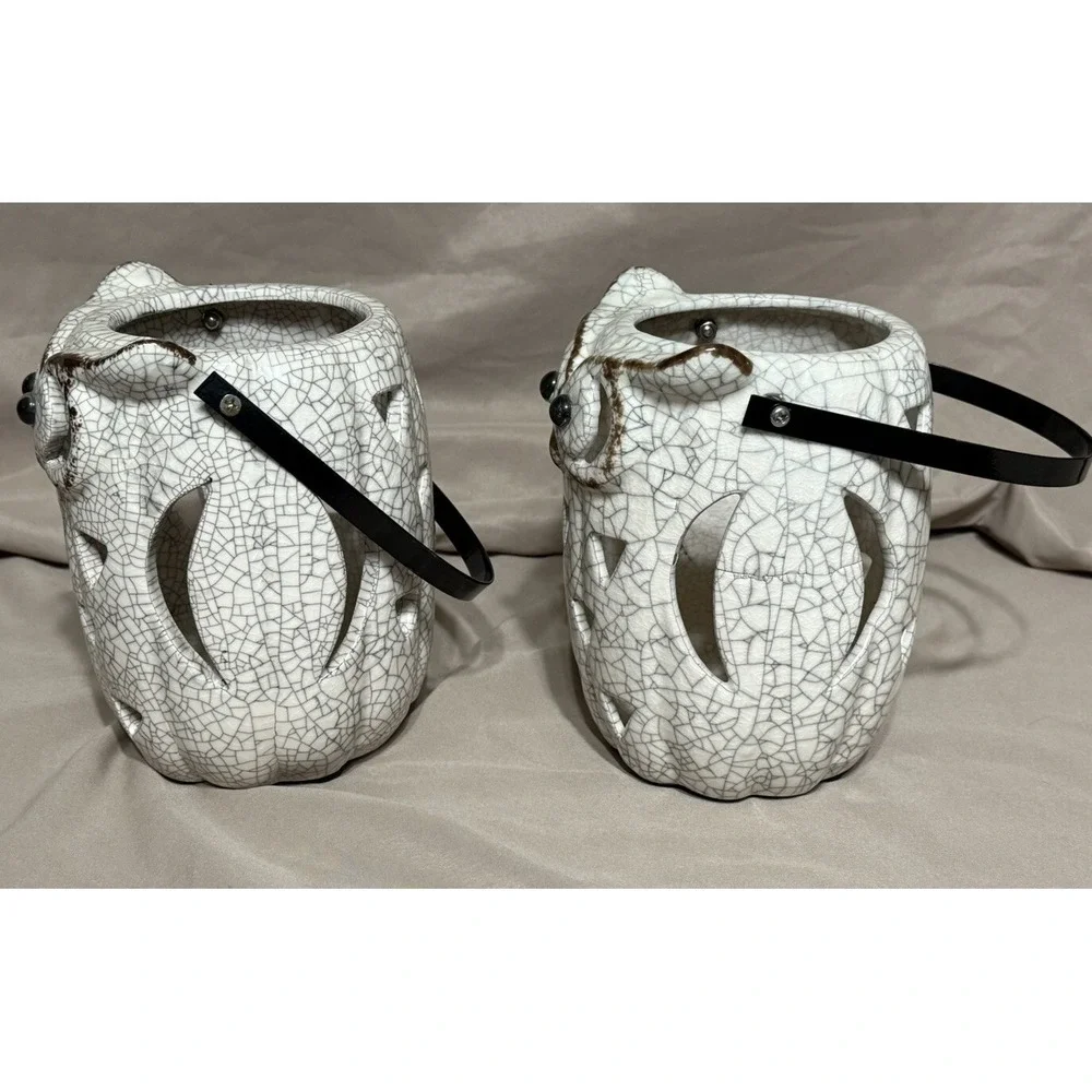 Pair Of Large Ceramic Owl Tealight With Metal‎ Handle